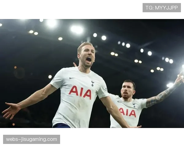 汉堡前锋补时阶段单刀绝杀，主场沸腾