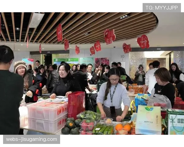 村排市集展销本土农产品,体育消费闭环助农增收 村排市集展销本土农产品,体育消费闭环助农增收