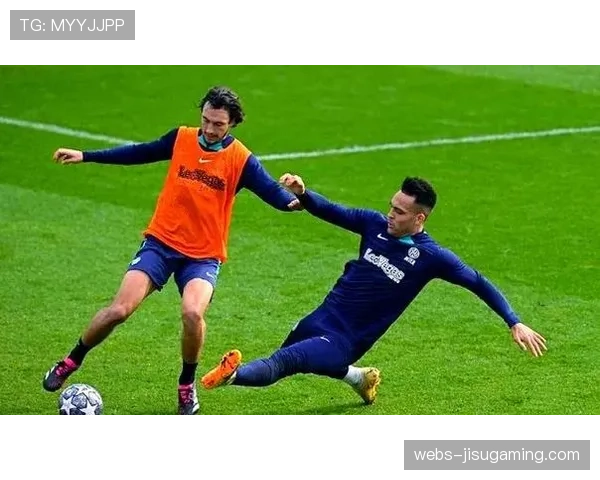 升班马生存之道:比萨、科莫的战术适应与挑战 升班马生存之道:比萨、科莫的战术适应与挑战