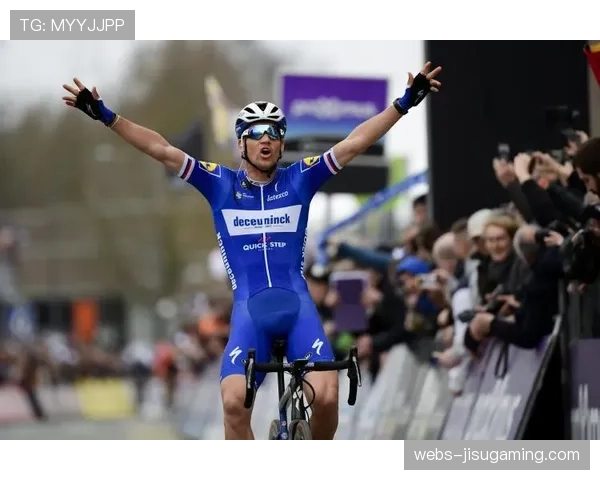 从摔车中恢复，贝诺特赢得新闻报环赛展现古典赛硬实力